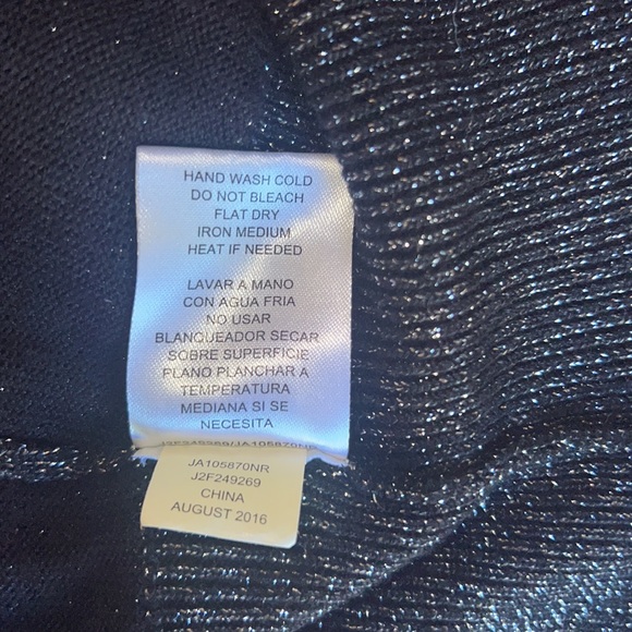 Sparkles and beads! Joseph A. NWOT black silver V-neck shirt cold shoulder sz L - Picture 10 of 11
